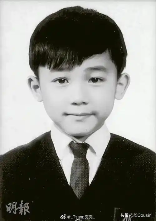 梁朝伟小时候?的?经历?很是?崎岖?,他?曾在?采访中?透露?过?一些?