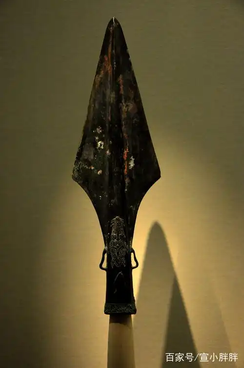 蝉纹青铜矛 1993年彭州致和乡出土