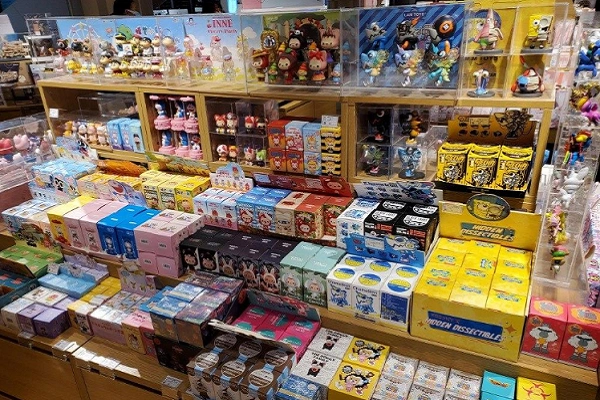 开一个盲盒店需要多少钱