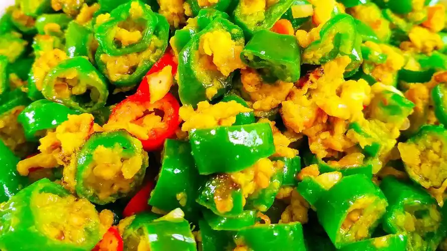 辣椒炒鸡蛋的做法