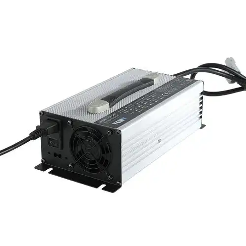 12v 50a 铅酸电池充电器 12v 200ah 电动汽车电池充电器 12v agv 电池