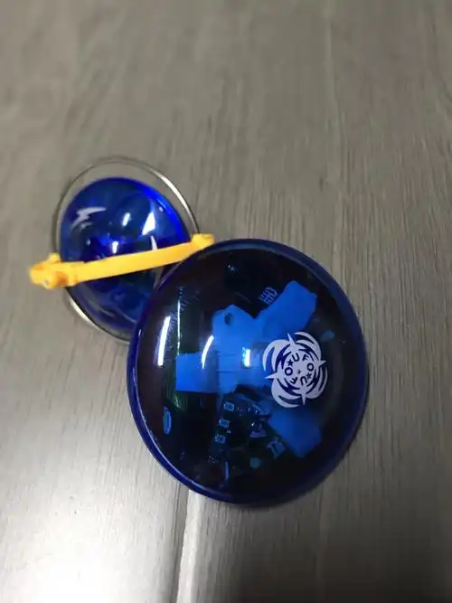 儿童发光玩具批发弹射陀螺吸引小朋友户外女孩夜市摆地摊火爆项目