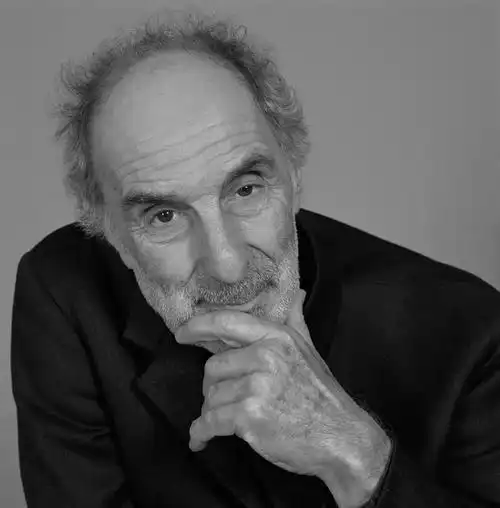 "艺术家——逄小威中外文化名人肖像摄影作品展"亮相国家大剧院