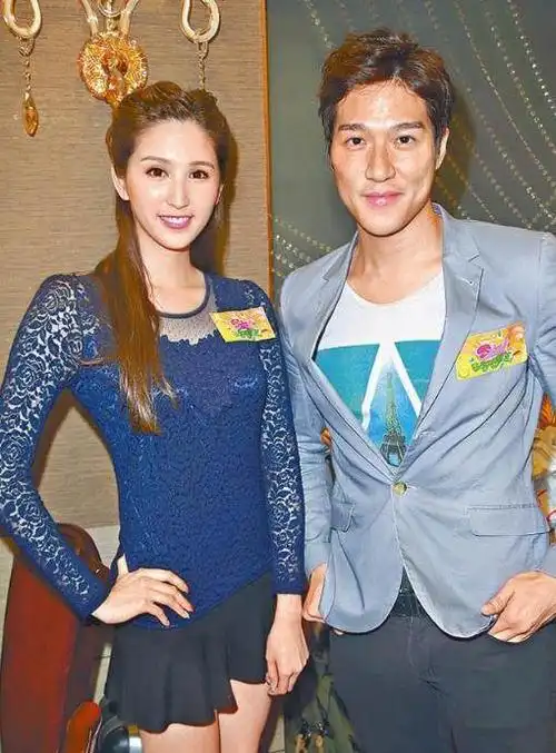 到去年9月,何傲儿和林建名上契,两人正式成为契爷契女,为「爷孙恋」画