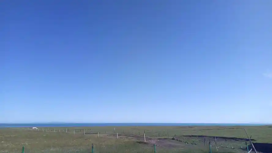 蔚蓝色的天空真让人神往