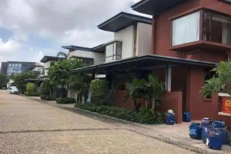 在哪,在哪里,在哪儿):海口市美兰区新埠街道岛西苑路电话:西湾别墅