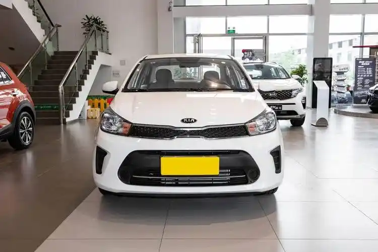 起亚的车怎么样女士自动挡省油小型车