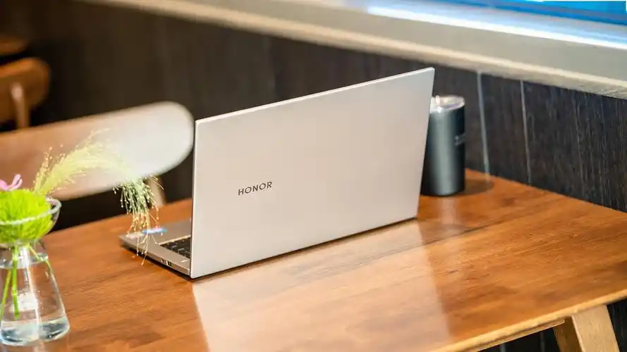 年轻人的职场利器荣耀magicbookx14图赏