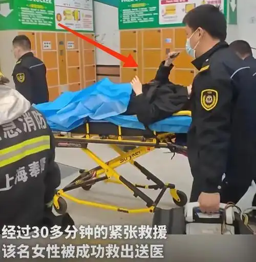 皮肉分离上海女子下半身被卷入扶梯后续仍在icu恐需截肢