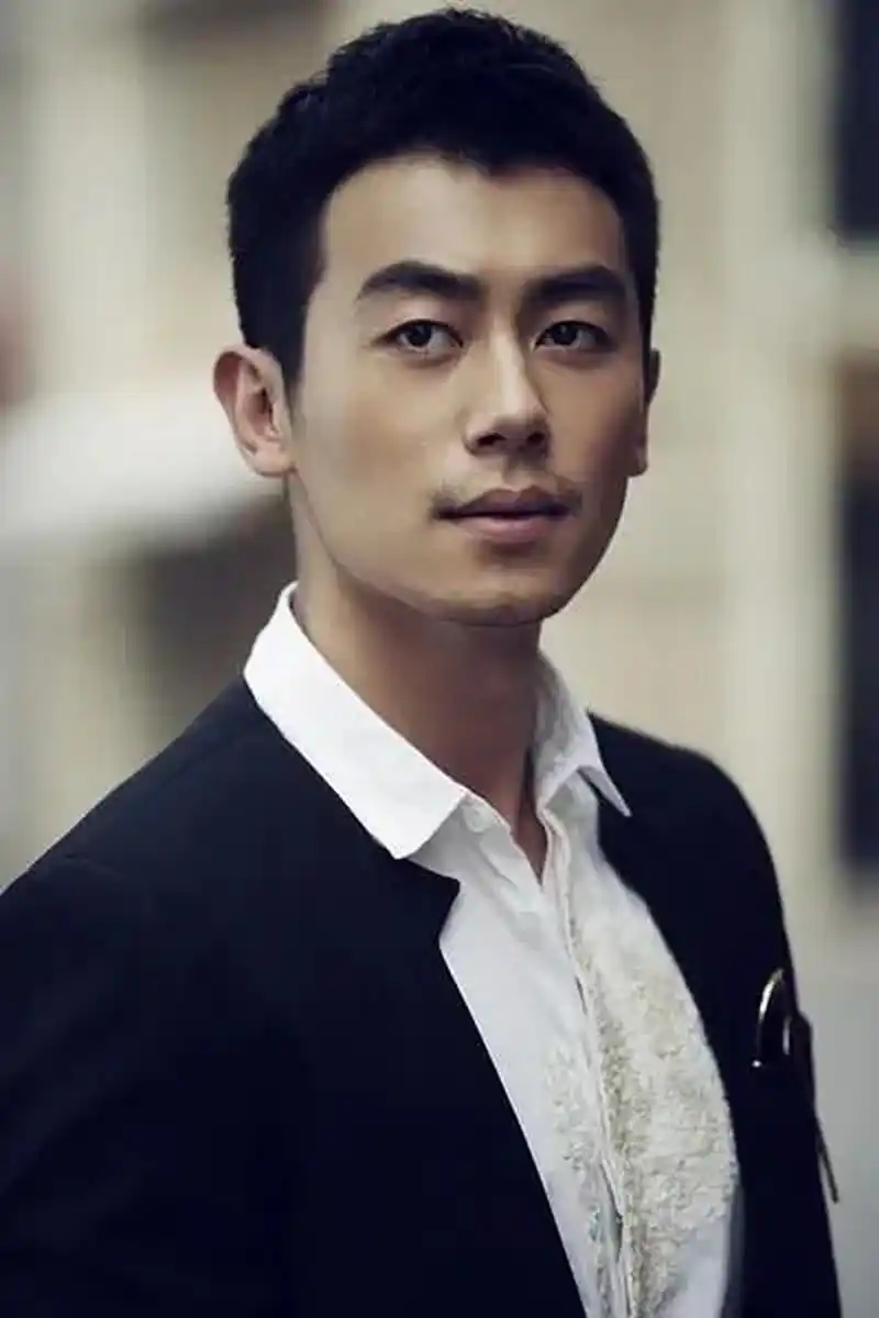 狂飙电影版 朱亚文备选安欣  所以张译和剧组,到底发生了啥啊?