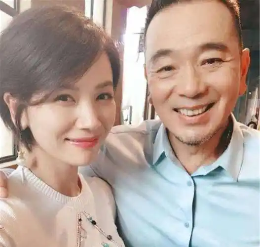 张晨光低调隐婚20年,不求名气只想要简单幸福,今被宠成公主_美惠_妻子