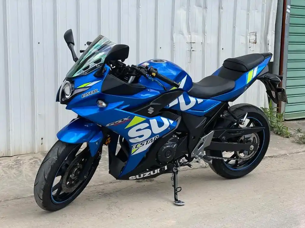 日本铃木250摩托车的售价受到地区与具体车型的影响.