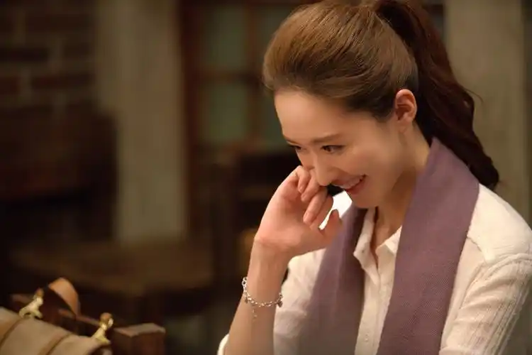 张雯深夜食堂剧照曝光清纯甜美似白月光女神