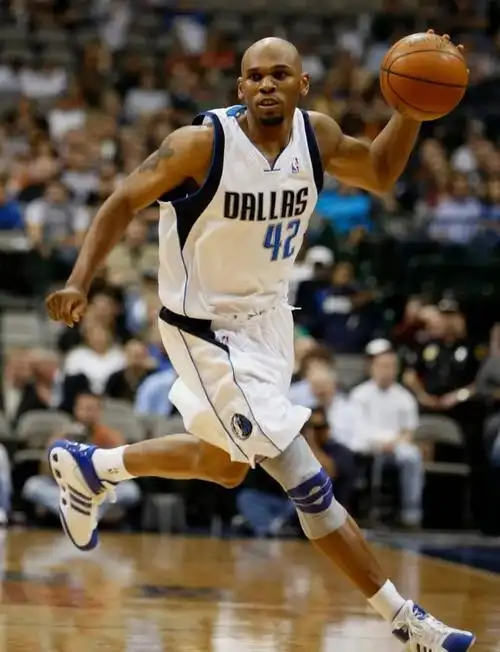 轻手记:42号杰里·斯塔克豪斯_网易订阅