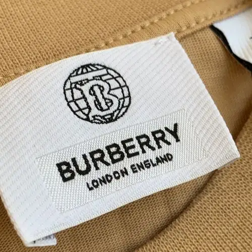 正品burberry love系列圆领短袖