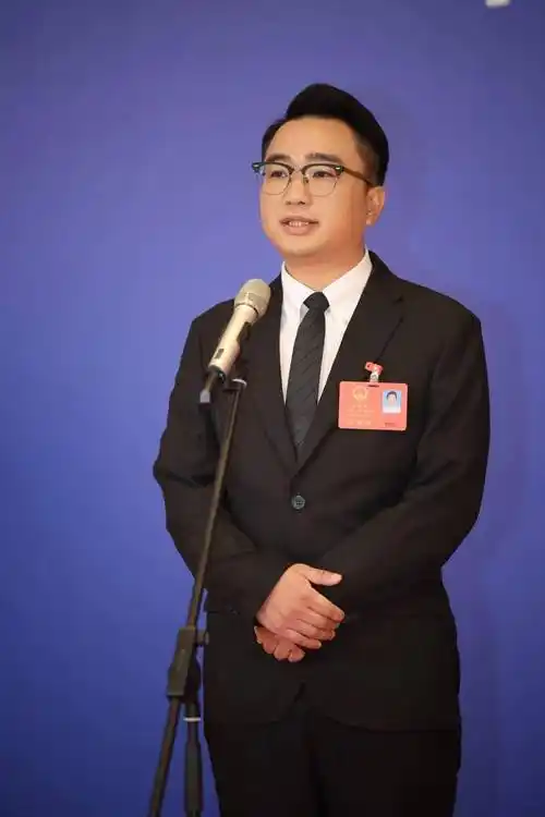 "90后"代表陈俊杰:"百千万工程"提升了海岛群众的获得感