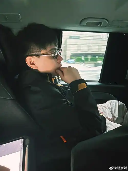 胡彦斌2024是一场烟火巡回演唱会