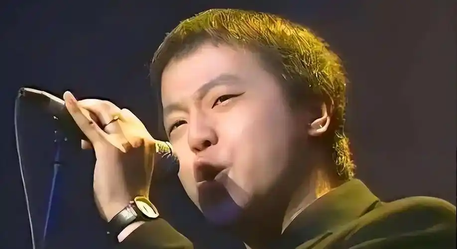 王菲和高原的女儿,同样是窦唯的基因,差距也太大了_高远_音乐_事业