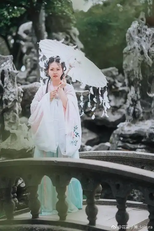 客片分享~╮(~▽~"")╭《春园中吟》春…-堆糖,美好生活研究所