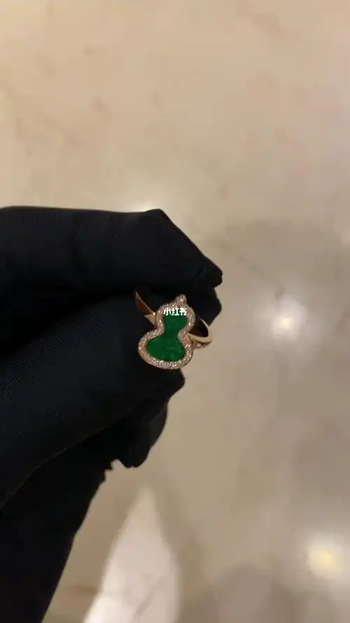 麒麟qeelin绿葫芦戒指_戒指_麒麟珠宝怎么样_麒麟怎么样_18k玫瑰金