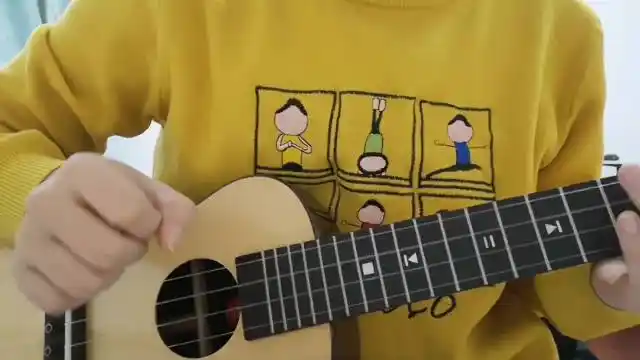 尤克里里[超话]##尤克里里弹唱##loverboy88# 19年第一唱hhh 67