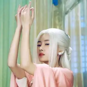 白发古风真人女生头像图片