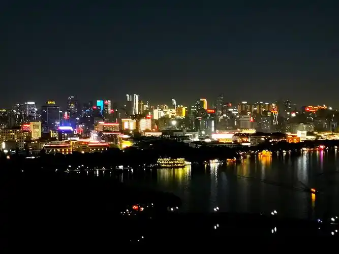 《杭州夜色》6.17 杭州宝石山