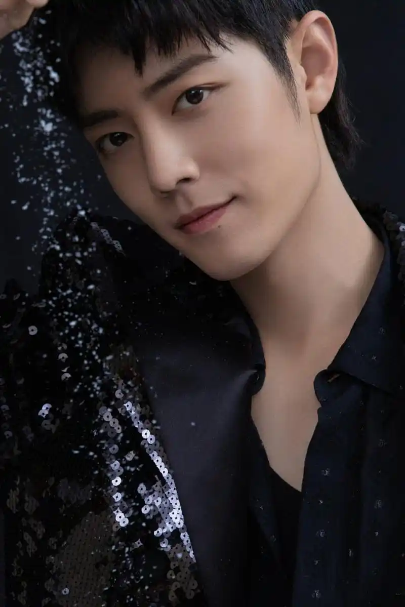 肖战# 肖战元旦节快乐,2021年顺顺利利的,健健康康的