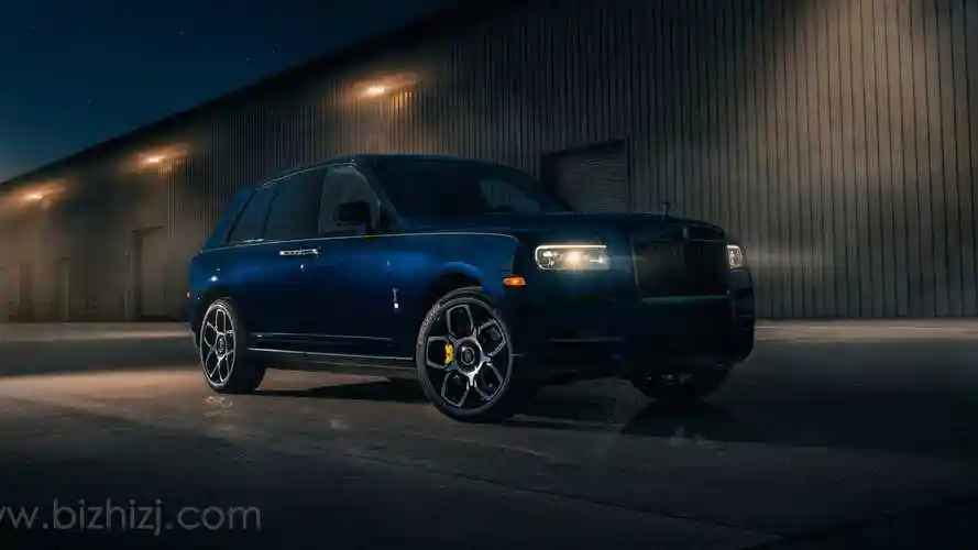 2021款劳斯莱斯库里南(cullinan) black badge壁纸 7680x4320px