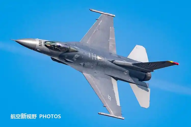 18张现代最酷的战斗机高清图从外形上看大家最喜欢哪一款