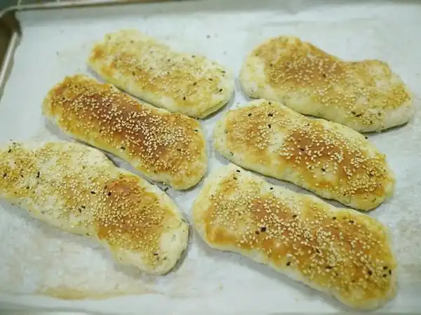 冒个泡泡oo做的草鞋底葱油酥烧饼