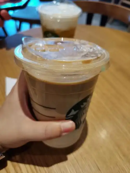 星巴克燕麦丝绒拿铁