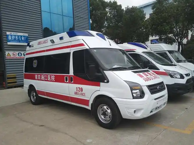 江铃福特新时代长轴福星顶救护车