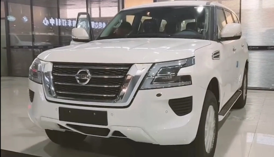 没白等2020款日产途乐高配版到货有这霸气颜值和配置