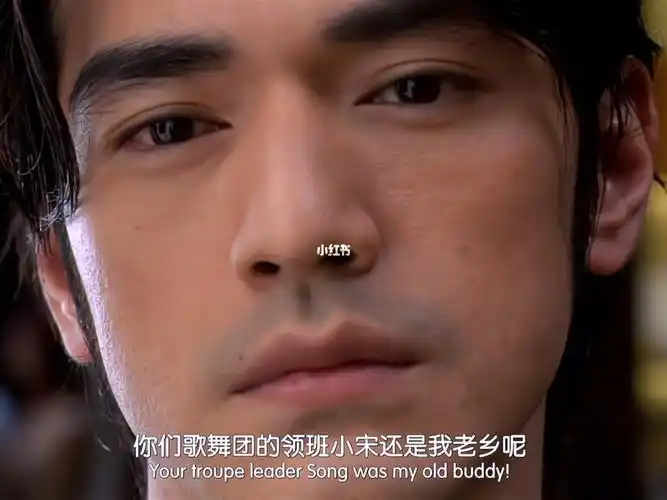 我最不懂的就是现在的磨皮滤镜,磨到连是不是人皮都分不清,像这样素颜