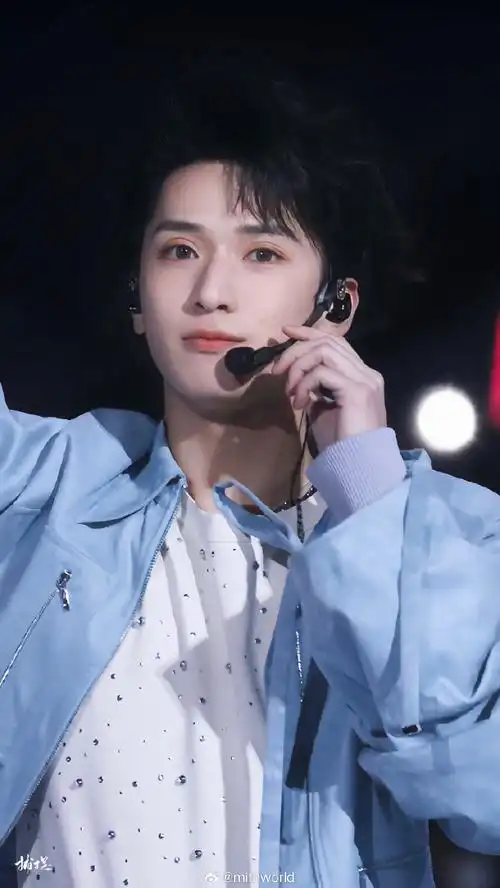 mithworld星动时刻##mithworld##中国移动动感地带芒果晚会##严浩翔