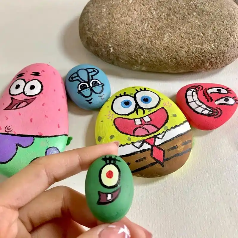 很好玩的鹅卵石绘画! 海绵宝宝的小伙伴们超可爱!