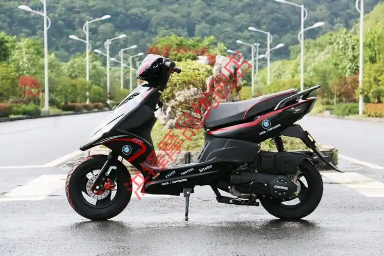 定制五羊款式全新爆改白幽灵鬼火125cc摩托整车国四电喷150踏板燃油可