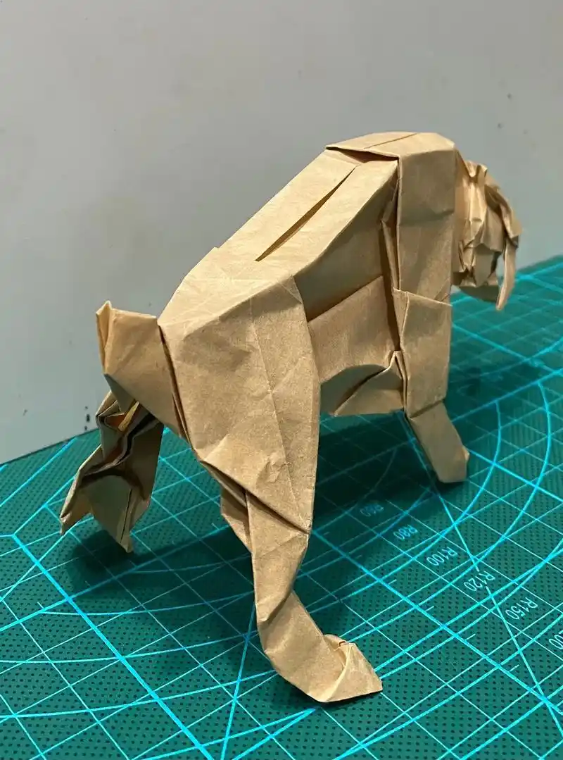 剑齿虎.#折纸 #手工 #艺术 #创意手工 #动手能力 - 抖音