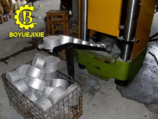 大型全自动铜粉铝粉铁屑压块机y83金属液压成型机粉末压饼机香皂