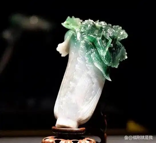 一棵"翠玉白菜",为何能打败众多国宝,成为台北故宫镇馆之宝?