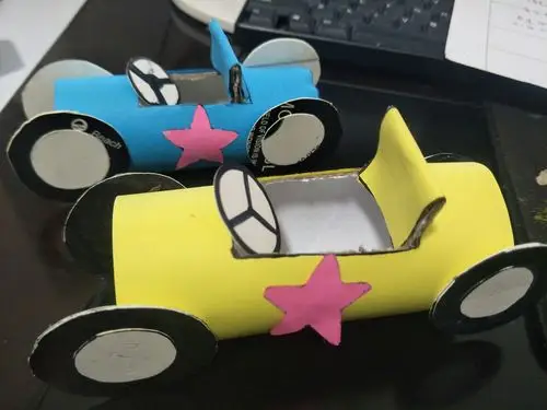 亲子手工:纸巾筒小汽车