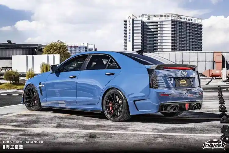 凯迪拉克ats-ichanger改色膜海王星蓝,呈现出迷人的蓝色