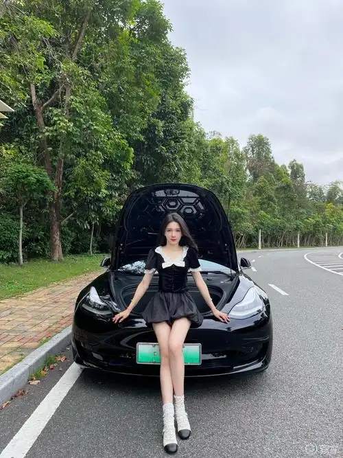 作为女车主为什么会爱上特斯拉?听小姐姐碎碎念给你听