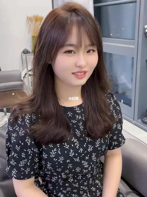 大脸圆脸女生必烫显脸小发型韩式造型烫