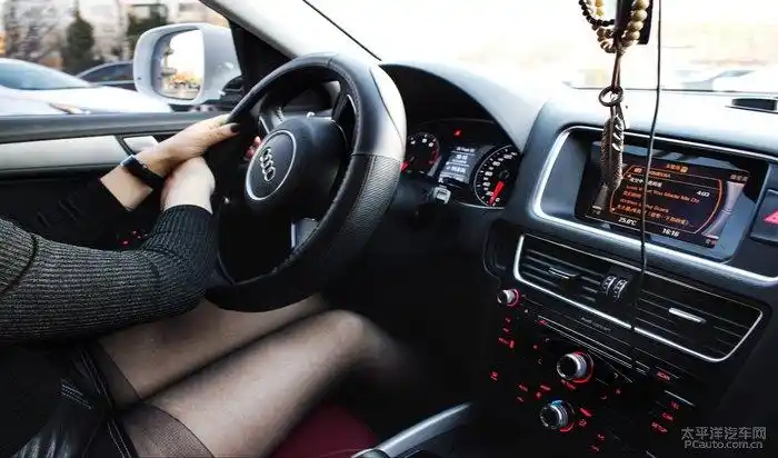 【一汽奥迪30周年】德系情怀的浪漫,黑丝美女邂逅奥迪q5的故事