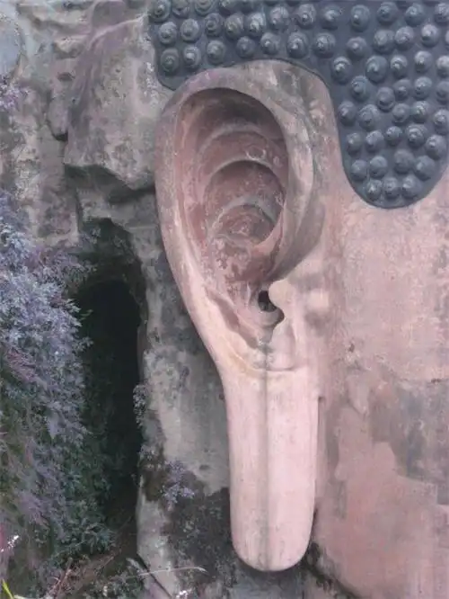 乐山大佛胸口处发现一密室,专家进入后,千年前的传言果然没骗人