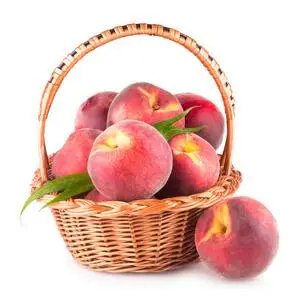 篮子里的桃子图片