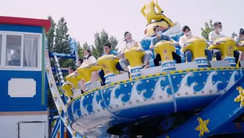 乘风破浪激流勇进激流勇进网红桥走钢丝空中自行车疯狂老鼠迪斯科转盘