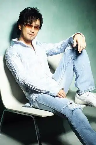 小刚:一个名叫"周传雄"的"过气"宝藏男歌手_腾讯网